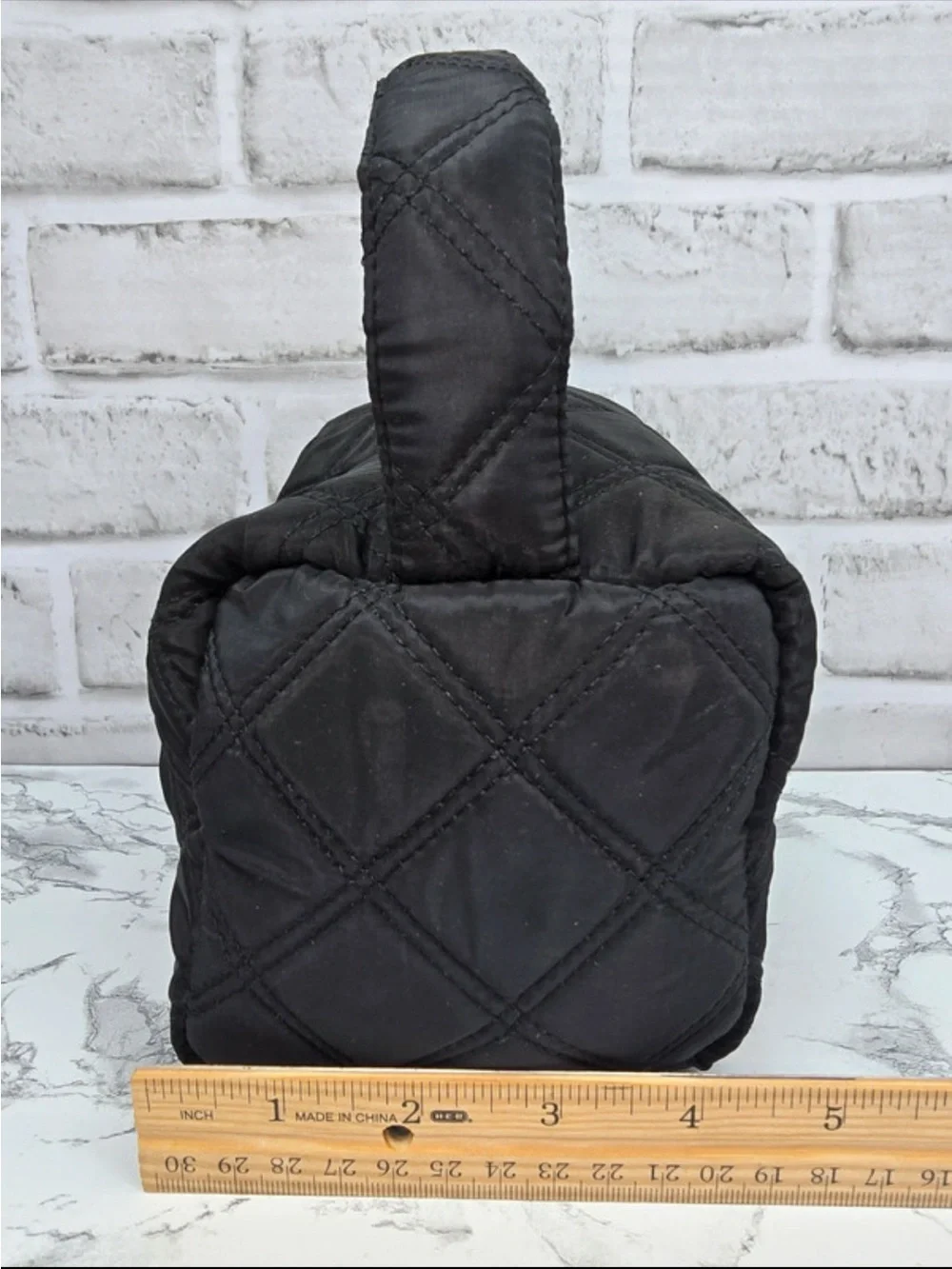 (New) Neutrogena Cosmetic Travel Bag/Makeup Bag Black Quilted With Handle